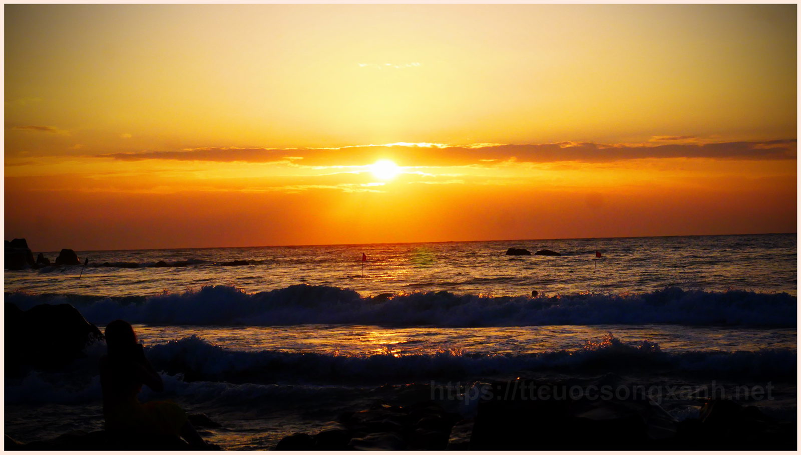 Vẻ đẹp của con người và thiên nhiên qua âm thanh nơi đại dương xanh