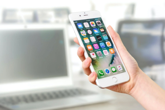 Mạng xã hội tác động đến mọi lĩnh vực trong cuộc sống. Ảnh Internet