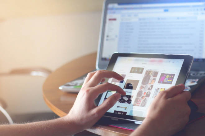 Website thương mại điện tử có nhiều hình thức. Ảnh Internet